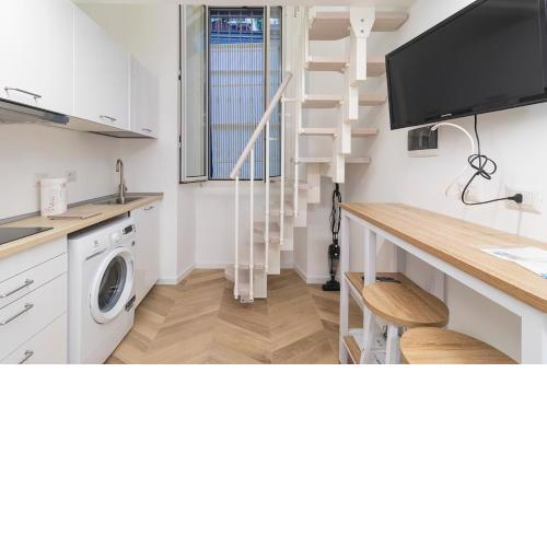 [Apartment near central station] Caretto 6