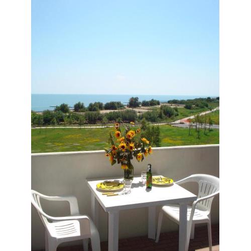 Apartment near the beach-washing Machine-ac by Beahost Rentals