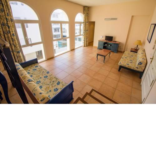 Apartment near the sea with wifi and pool