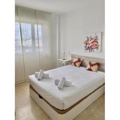 Apartment next to Las Canteras with FREE Parking