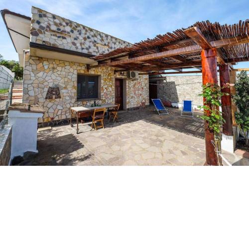 Apartment Nuraghe, barrierefrei, auf Olivenhain
