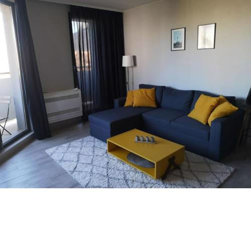 Apartment Opalchenska / Pirotska