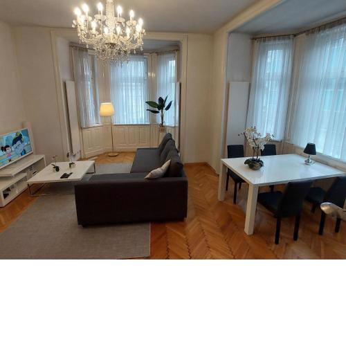 Apartment Romantic Living