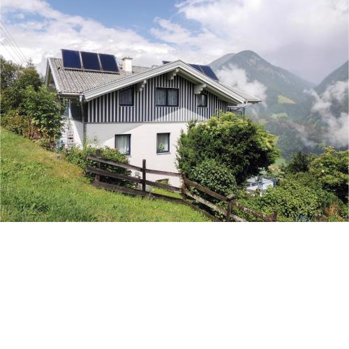 Apartment Stranach III