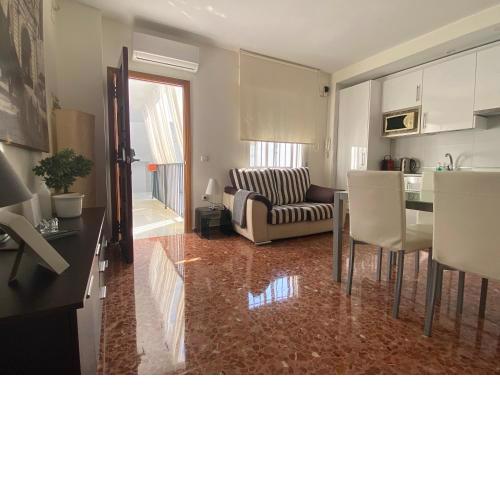 Apartment Wall Center - Aloha Sevilla