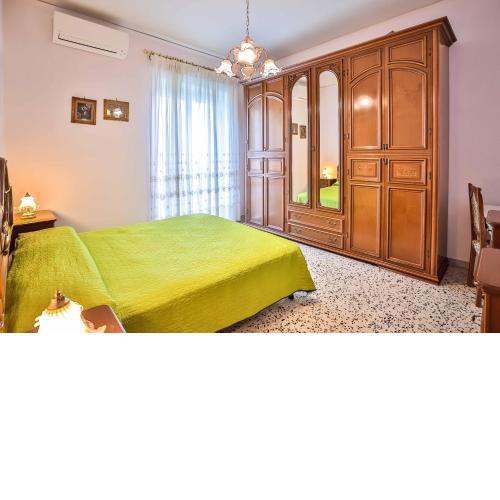 Apartment with 4 bedrooms in Amalfi