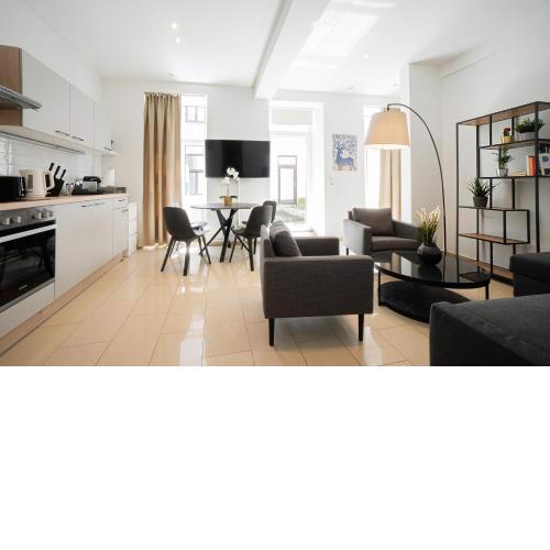 Apartment with a new renovation next to subway station. Hernals District in Wienna