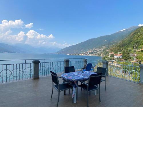 Apartment with Big Terrace and Direct access to the Beach