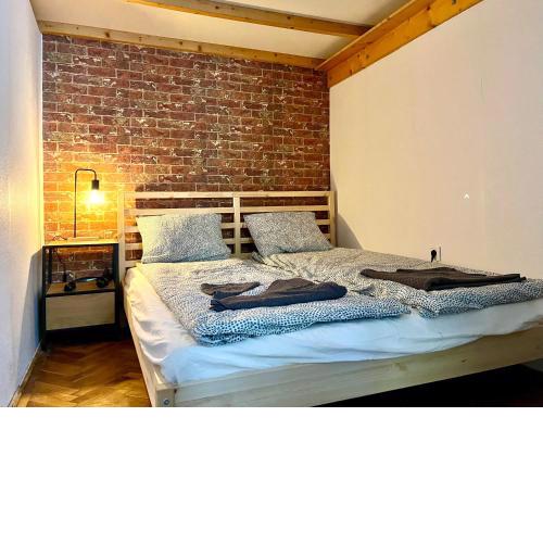Apartment with FREE Parking