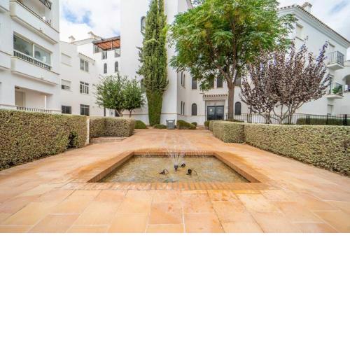 Apartment with Golf Views - MO2811LT