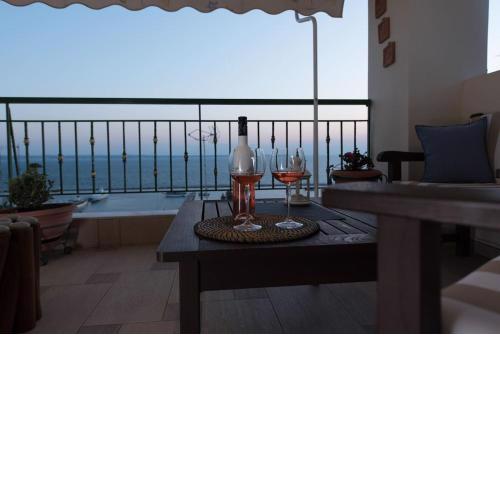 Apartment with marina view