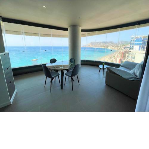 Apartment with panoramic views