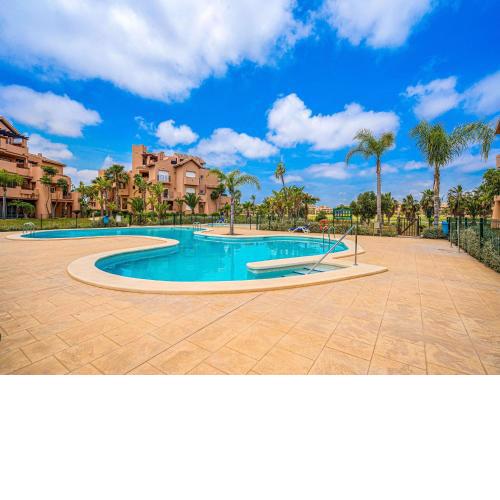 Apartment with pool and spa in luxury golf resort