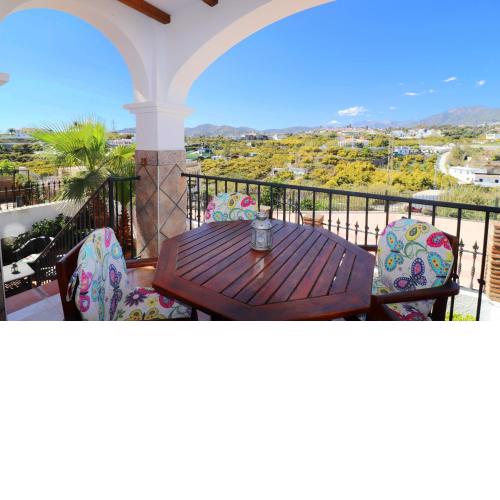 Apartment with private terrace and views Spainsunrentals