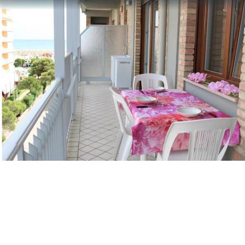 Apartment with Sea View just 50 meters from the beach - beach place
