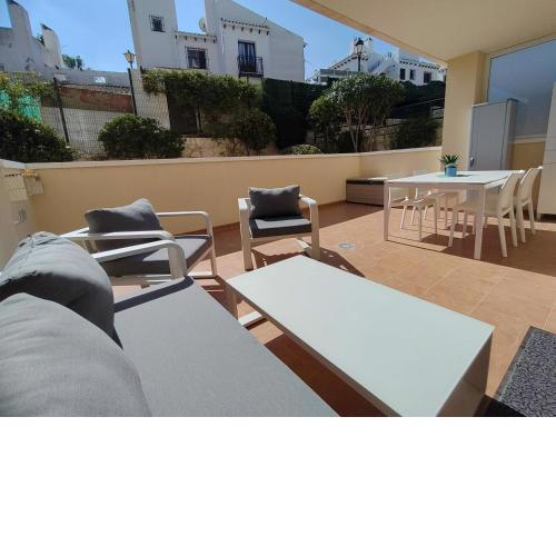 Apartment with sunny private terrace