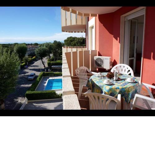Apartment With Swimming Pool near the beach by Beahost Rentals