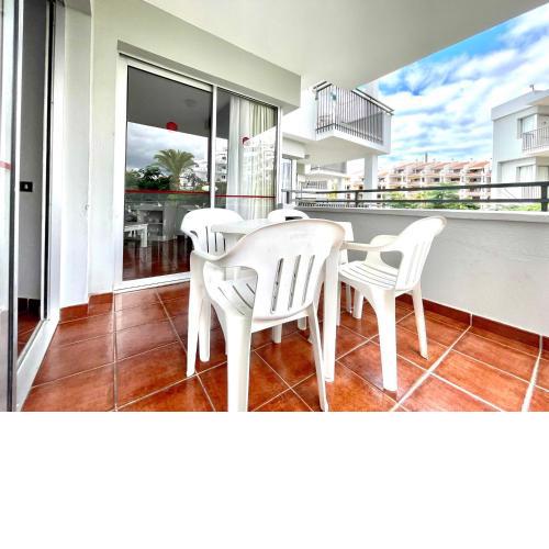 Apartment with Wifi, pool, a 600m from Los Cristianos beach in Tenerife