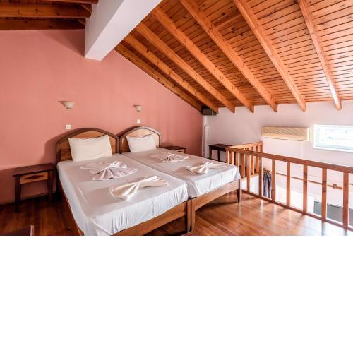 Apartment4 50 metres from THE Sea 'NEW LISTING'
