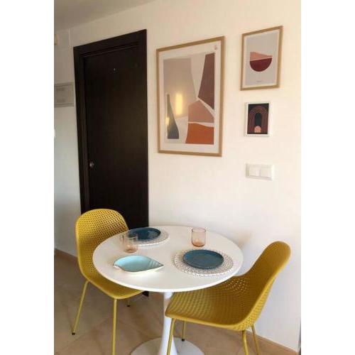 Apartmento studio boho a 1 minuto del puerto y la playa!