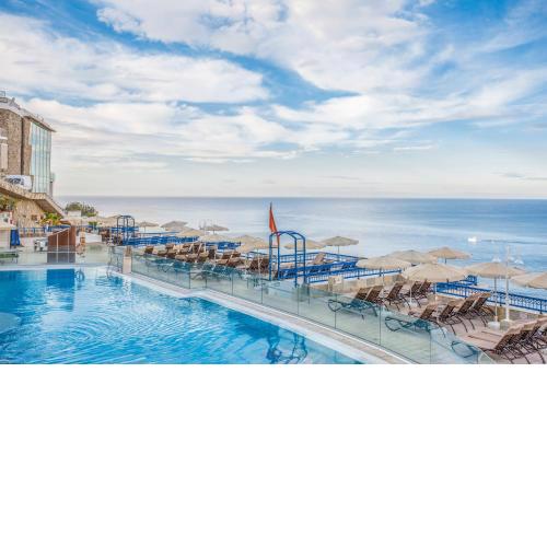 Apartments at Cala Blanca
