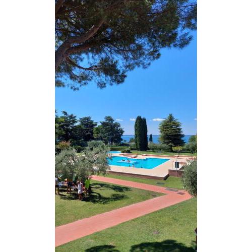 APARTMENTS BLUE VIEW - Regarda Travel