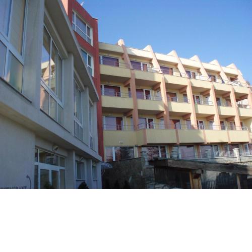 Apartments Einstein - apartments for rent