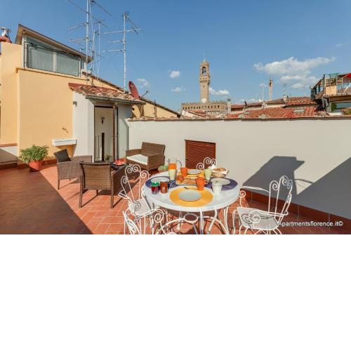 Apartments Florence - Santa Maria Balcony