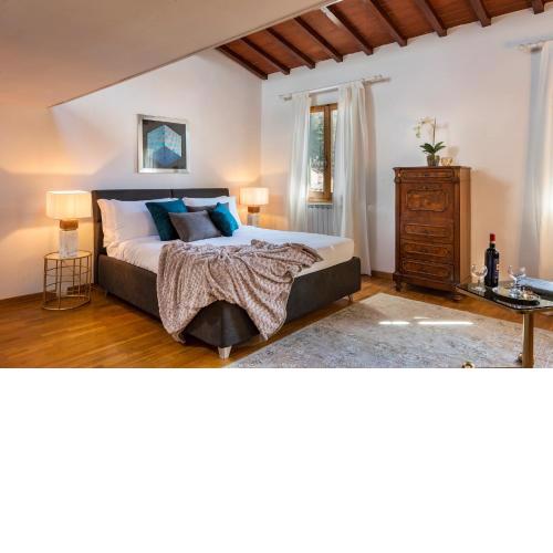 Apartments Florence San Niccolò View