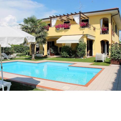 Apartments in a residence nearby the Lake Garda