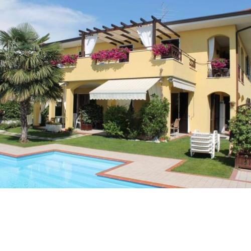 Apartments in a residence nearby the Lake Garda