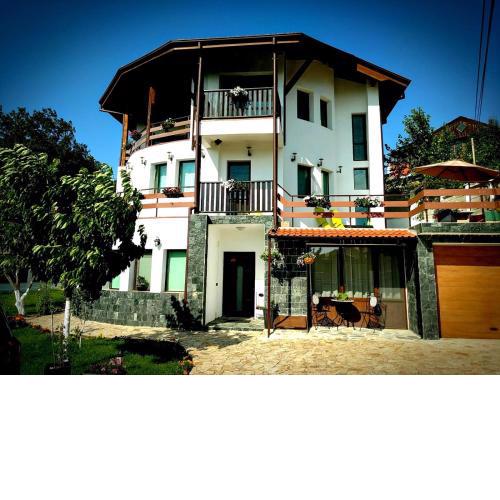 Apartments in Golden Sands park near the sea