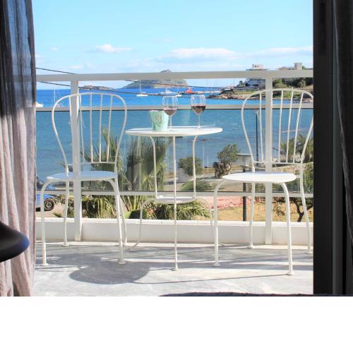 Apartments MARE BLU by the sea.