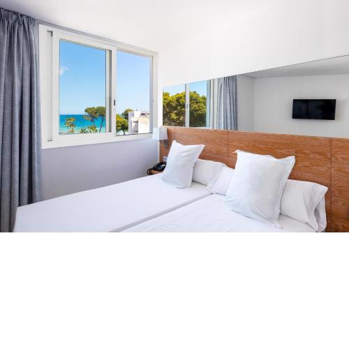 Apartments & studios with shared pool, near the beach