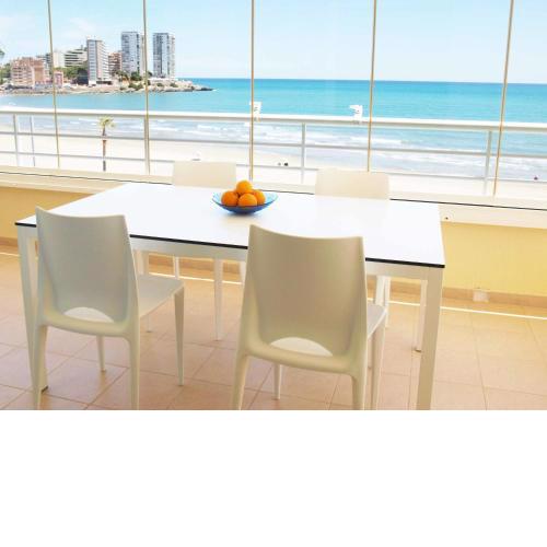 ApartUP Spectacular Beach View