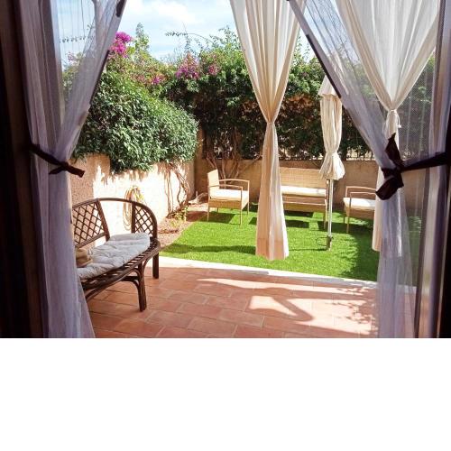 Appart T2 plein pied avec jardinet très bien situé
