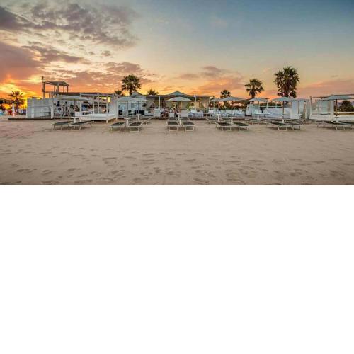### Appartamenti sulla SPIAGGIA al POETTO ###