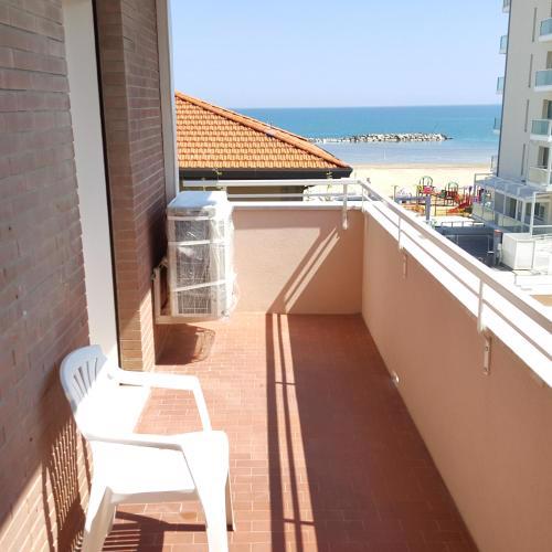 Appartamento 6 posti, con balconi vista mare