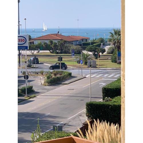 Appartamento "Città giardino" vista mare con parcheggio privato