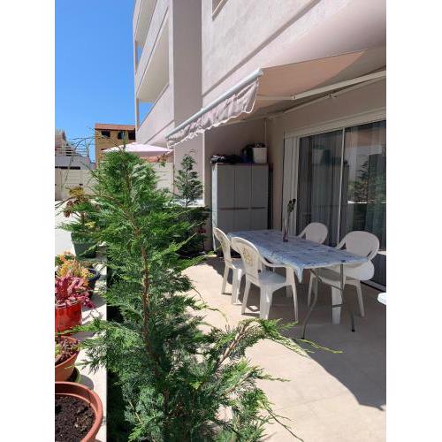 Appartamento con cortile a 100m dalla spiaggia