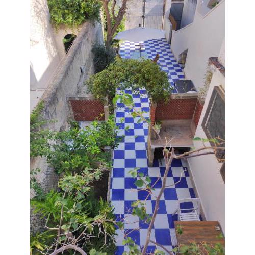 Appartamento con cortile interno ad uso esclusivo degli ospiti