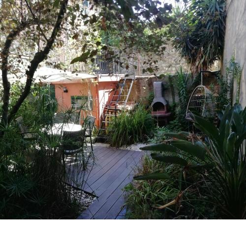 APPARTAMENTO CON GIARDINO, TERRAZZO e GARAGE A DUE PASSI DAL MARE e DALLE CINQUETERRE LT-0486
