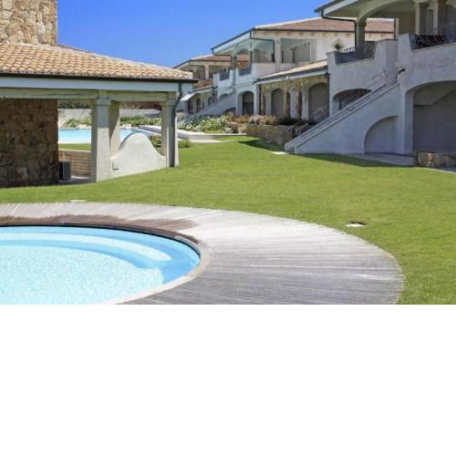Appartamento con piscina a due passi dal mare