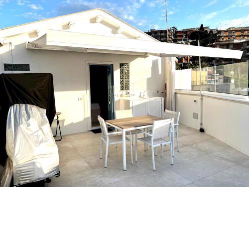 Appartamento con terrazza vista mare Lambretta