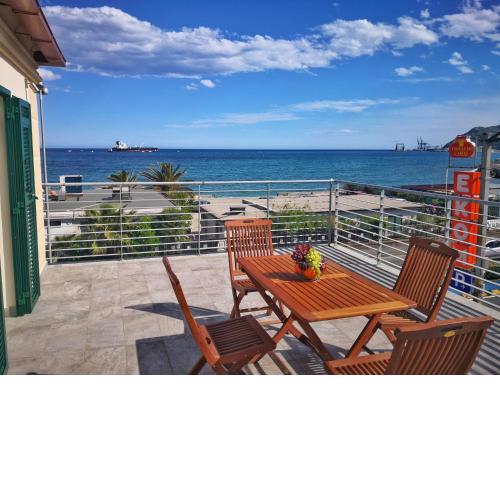 Appartamento deluxe con terrazza sul mare