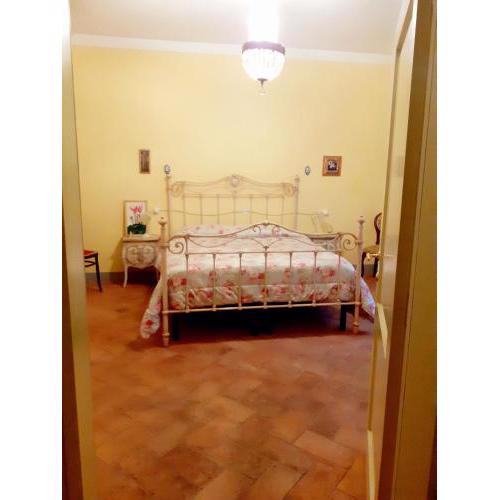Appartamento di Lusso in Borgo Storico Toscano