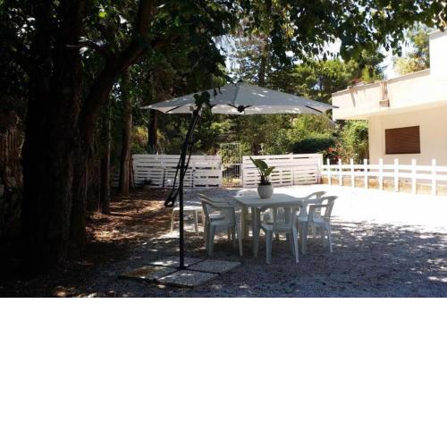 Appartamento in villa con giardino, vicino al mare