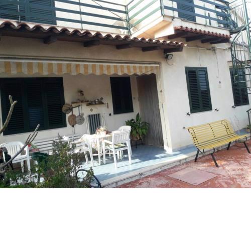 Appartamento in villa Mora vicino al mare- Wi-fi