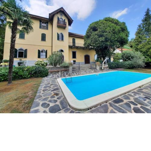 Appartamento in villa storica vista lago e piscina