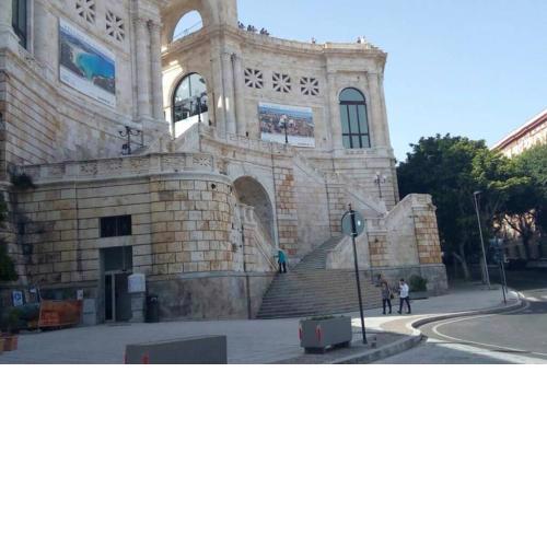 Appartamento indipendente vicino piazza Yenne